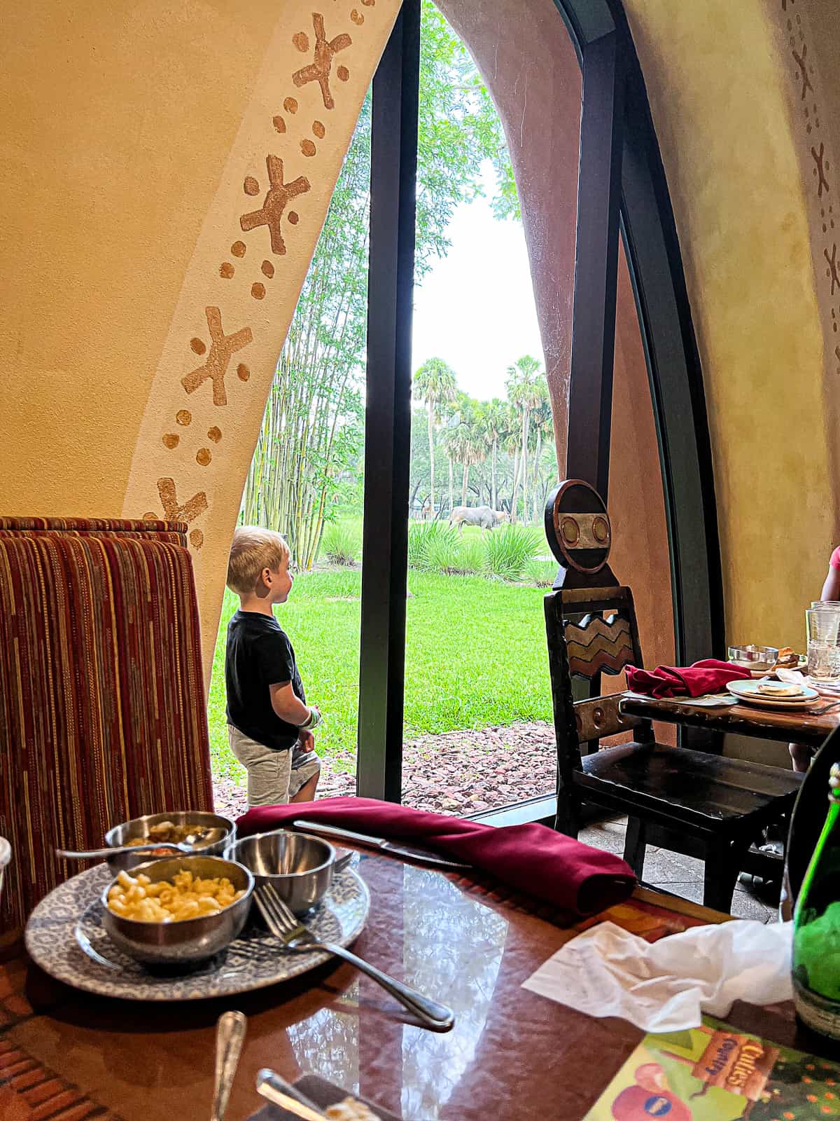 Entertaining Kids at Sanaa Restaurant during lunch with view of animals at Animal Kingdom Lodge Resort