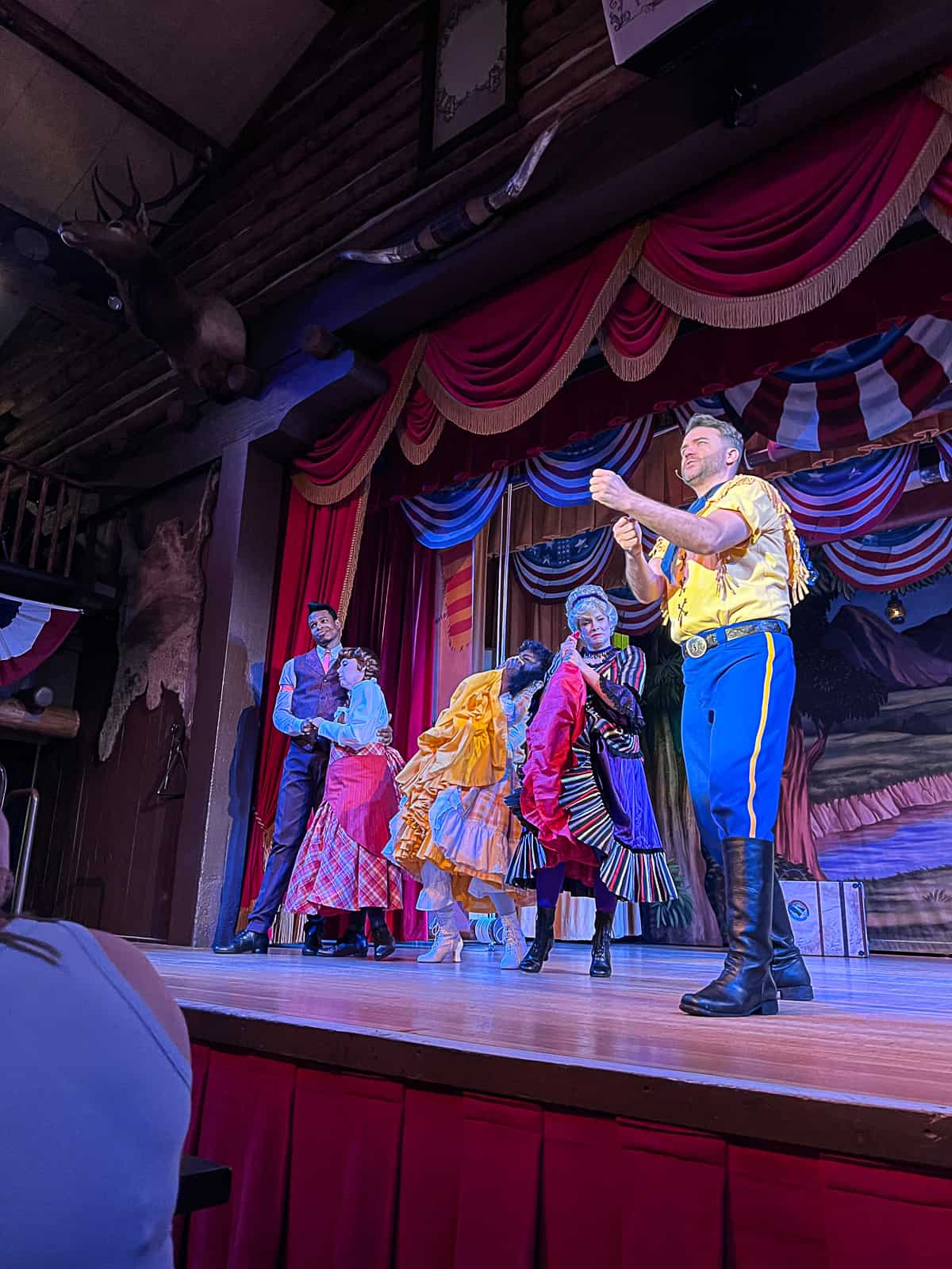 Hoop Dee Doo Musical Review Activity To Do at Walt Disney World without a park ticket